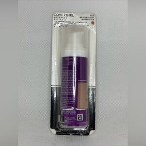 Covergirl + Olay Advanced Radiance Foundation Sunscreen SPF 10 Medium Light 135